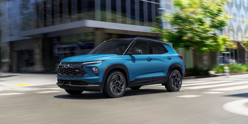 blue trailblazer driving