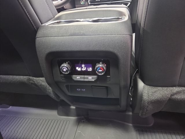 2027 Chevrolet Traverse LT - Photo 27