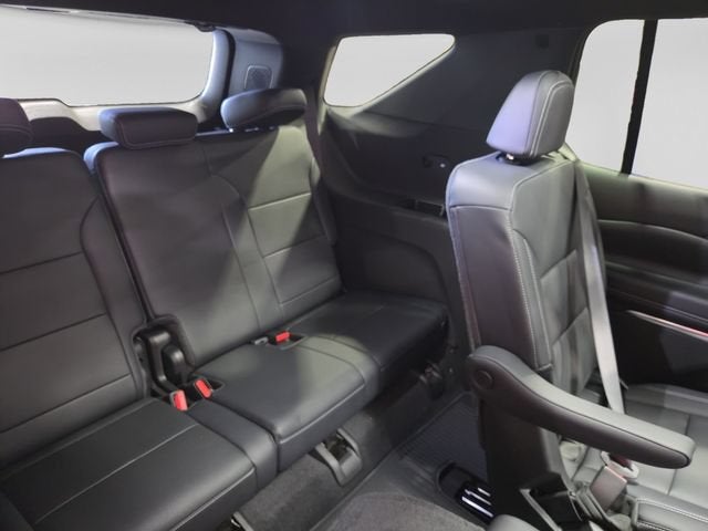 2027 Chevrolet Traverse LT - Photo 28