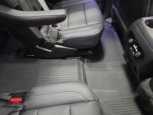 2027 Chevrolet Traverse LT - Photo 32