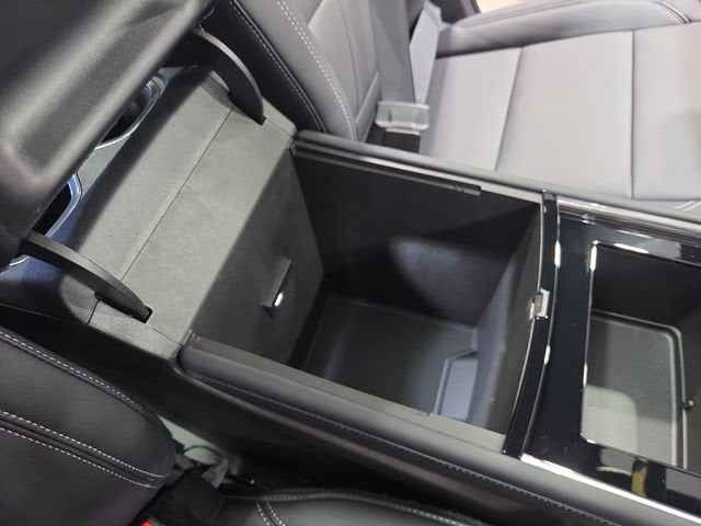2027 Chevrolet Traverse LT - Photo 36