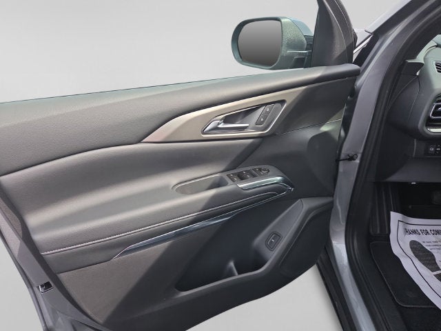 2027 Chevrolet Traverse LT - Photo 11