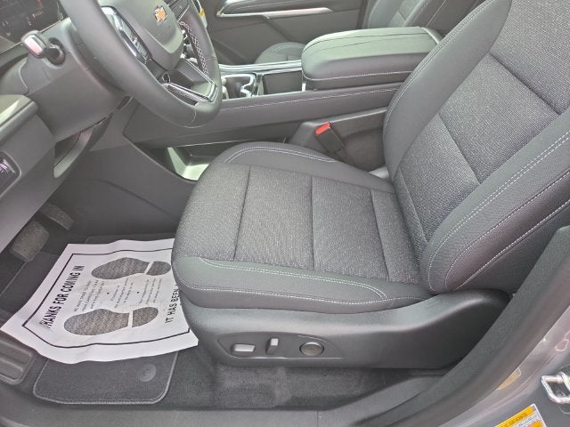 2027 Chevrolet Traverse LT - Photo 12