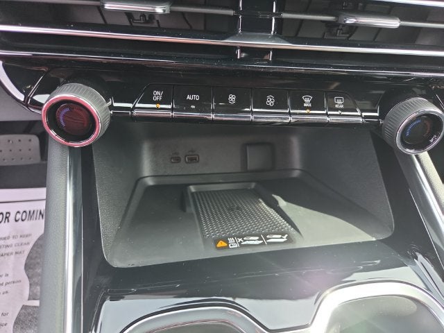 2027 Chevrolet Traverse LT - Photo 18