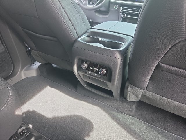 2027 Chevrolet Traverse LT - Photo 27