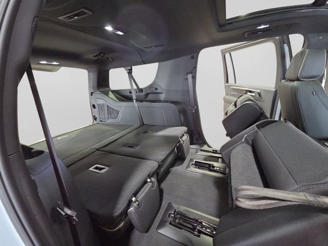 2026 Chevrolet Suburban Premier - Photo 35