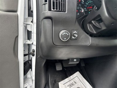 2025 Chevrolet Express Cutaway 3500 1WT