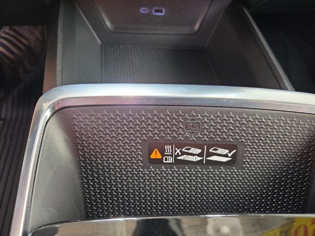 2027 Chevrolet Equinox LT - Photo 20