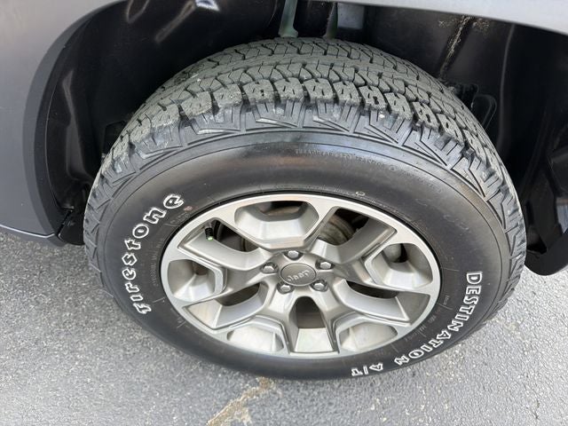 2020 Jeep Cherokee Trailhawk