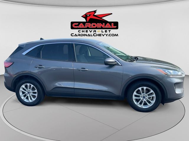 Used 2021 Ford Escape SE with VIN 1FMCU0BZ1MUA69805 for sale in Hurricane, WV