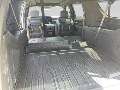 2025 Chevrolet Suburban RST