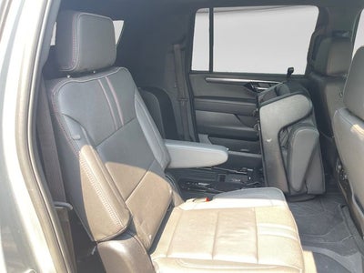 2025 Chevrolet Suburban RST