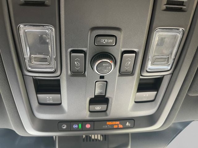 2025 Chevrolet Suburban RST