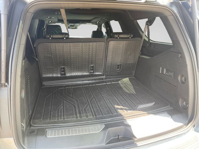 2025 Chevrolet Suburban RST