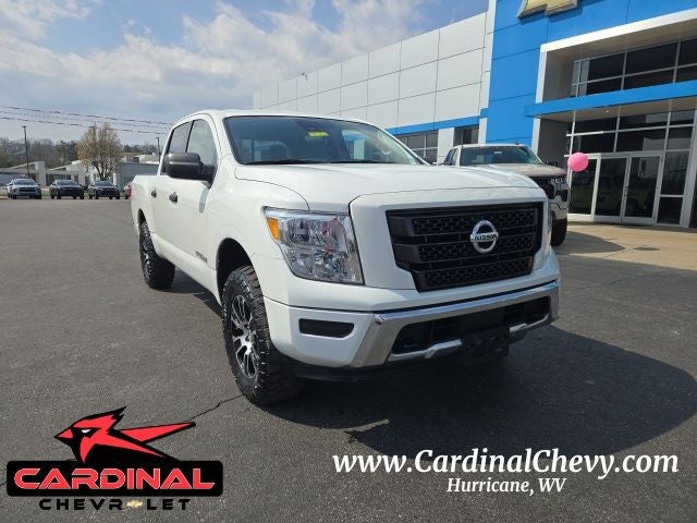 2022 Nissan Titan SV