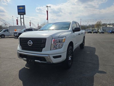2022 Nissan Titan SV