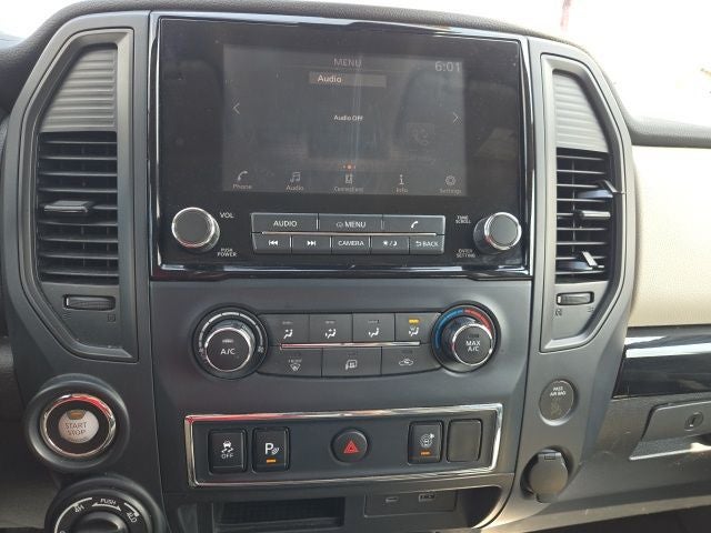 2022 Nissan Titan SV