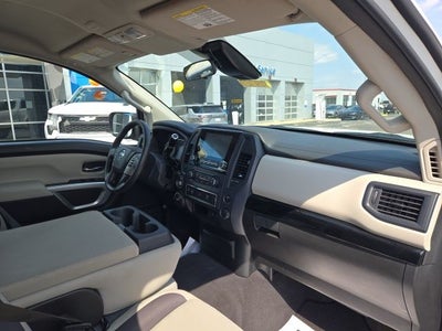 2022 Nissan Titan SV