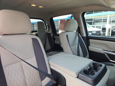 2022 Nissan Titan SV