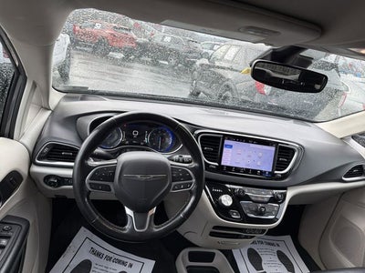 2022 Chrysler Pacifica Touring L