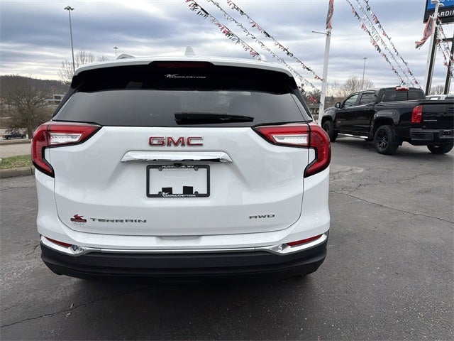 2023 GMC Terrain SLT