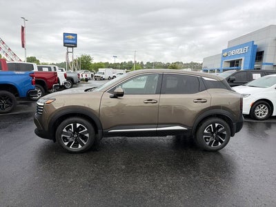 2025 Nissan Kicks SV