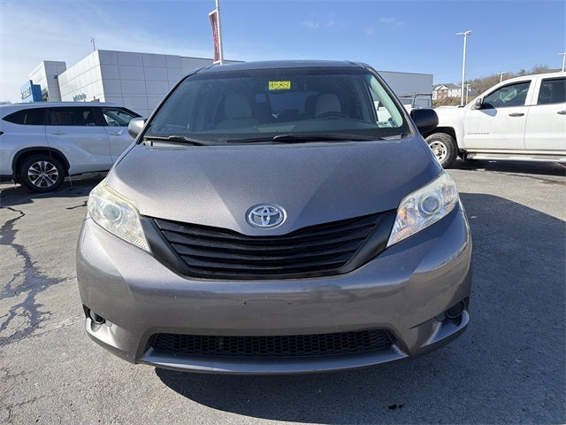 2017 Toyota Sienna L 7 Passenger