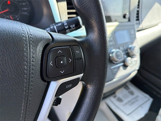 2017 Toyota Sienna L 7 Passenger