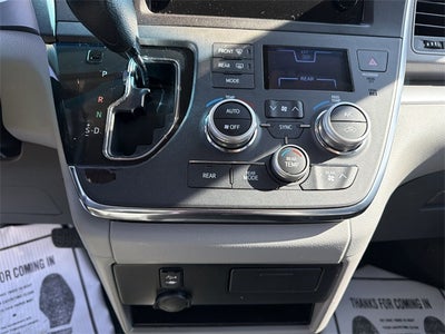 2017 Toyota Sienna L 7 Passenger