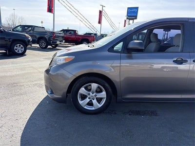 2017 Toyota Sienna L 7 Passenger