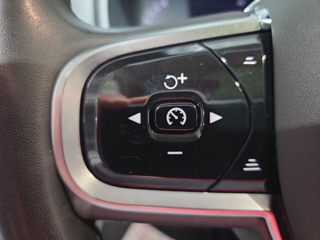 2024 Volvo XC90 B6 Plus Bright Theme 6-Seater