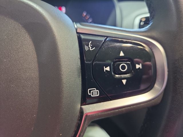 2024 Volvo XC90 B6 Plus Bright Theme 6-Seater