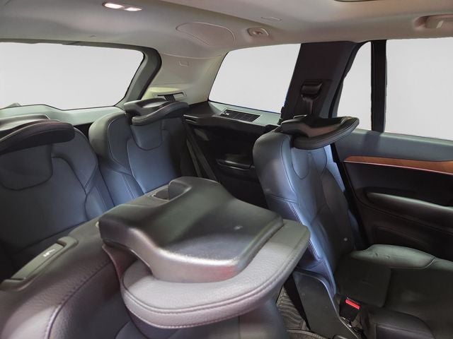 2024 Volvo XC90 B6 Plus Bright Theme 6-Seater