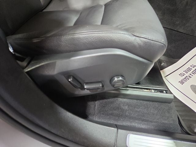 2024 Volvo XC90 B6 Plus Bright Theme 6-Seater