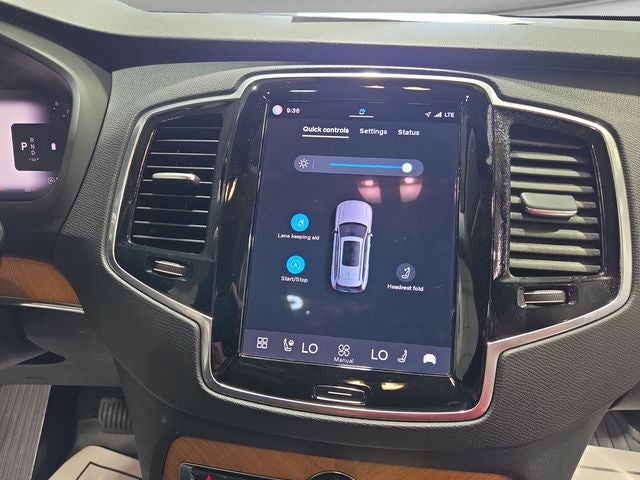 2024 Volvo XC90 B6 Plus Bright Theme 6-Seater