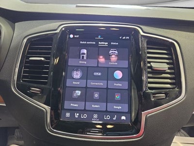 2024 Volvo XC90 B6 Plus Bright Theme 6-Seater