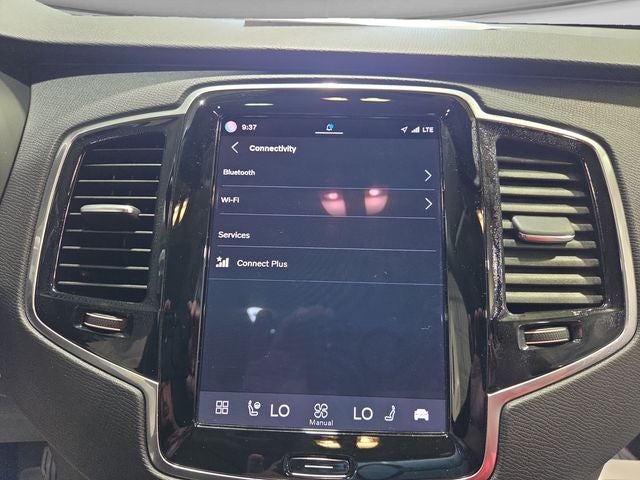 2024 Volvo XC90 B6 Plus Bright Theme 6-Seater